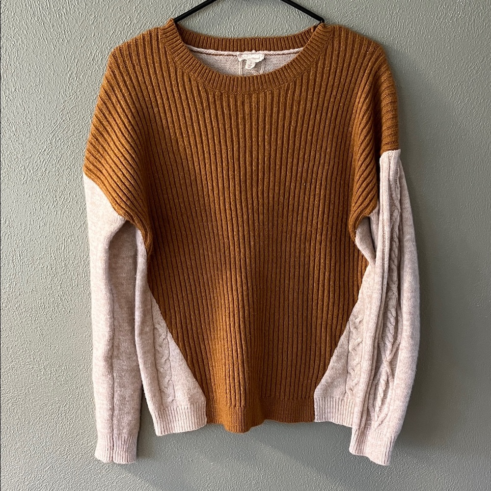 Hem & Thread Mixed Material Sweater With Cable Knit Detail Size Small